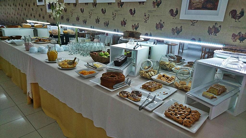Hotel Libertador Tandil Eksteriør billede