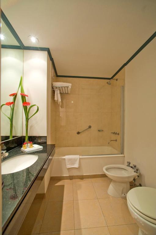 Hotel Libertador Tandil Eksteriør billede