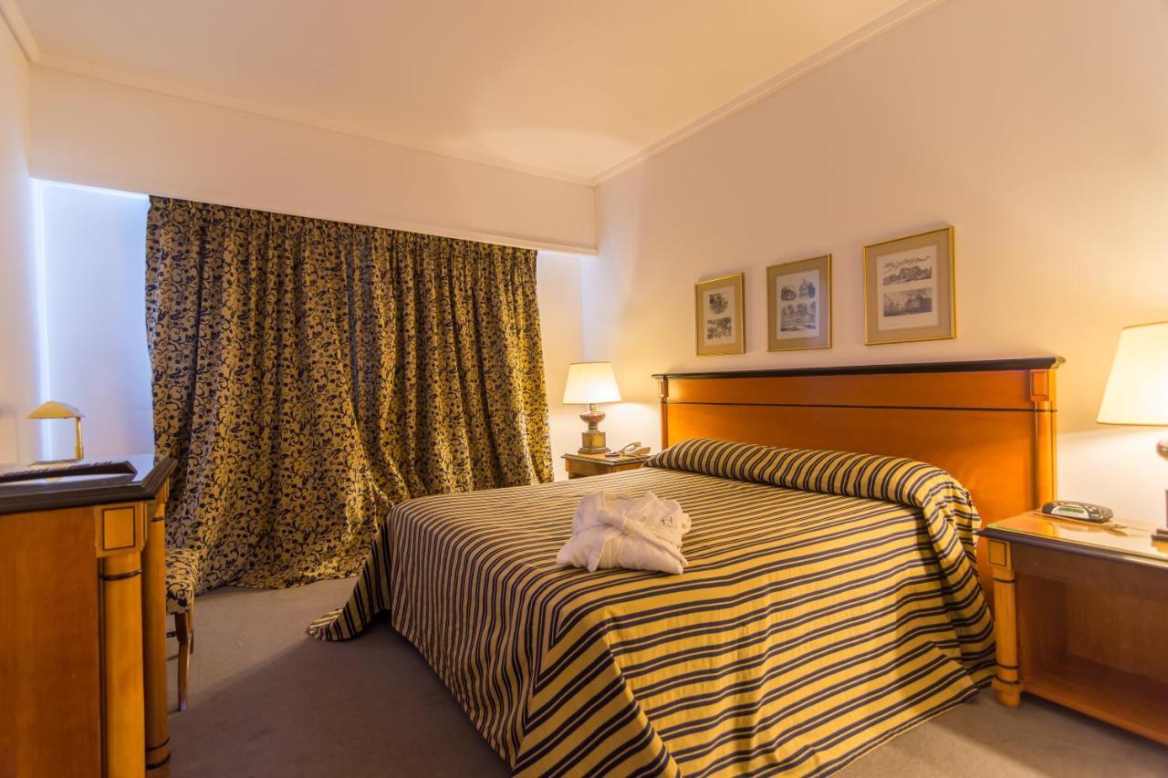 Hotel Libertador Tandil Eksteriør billede