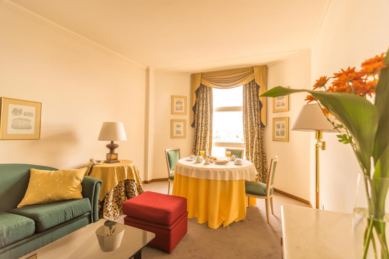Hotel Libertador Tandil Eksteriør billede