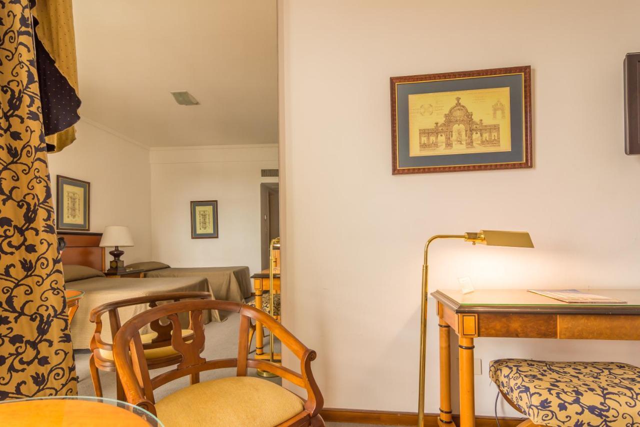Hotel Libertador Tandil Eksteriør billede